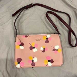 NWOT Kate Spades leather kate spade triple gusset crossbody